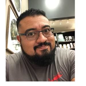 Meet your Posher, Alex